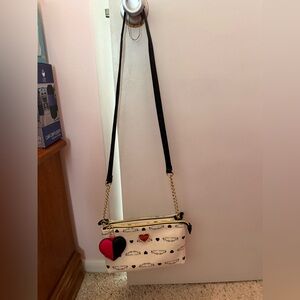 Betsy Johnson Crossbody
Excellent Condition